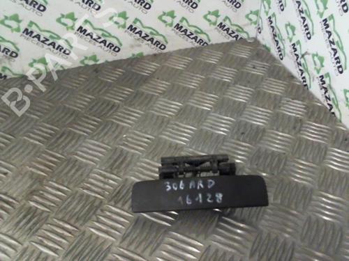Used Rear right exterior door handle PEUGEOT 306 Hatchback (7A, 7C, N3, N5) [1993-2003]  20073348