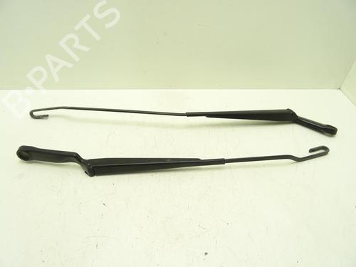 front-windshield-wiper-arm-audi-a3-8l1-1996-1997-1998-1999-2000-2001-2002-2003-2004-2005-2006-34109260 main image
