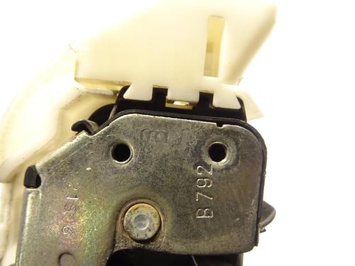 Used Front left lock Front left lock ALFA ROMEO 159 Sportwagon (939_) 2.4 JTDM (939.BXM1B) (210 hp) 30876619 30876619