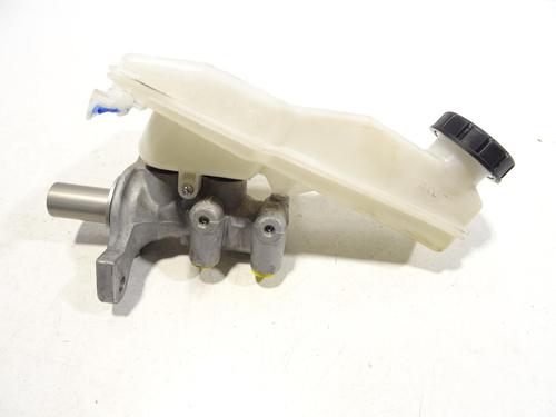 Used Brake master cylinder CITROËN C4 III (BA_, BB_, BC_) 1.2 Hybrid 136 (BAHPYJ) (136 hp) 29484592