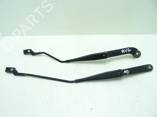 Used Front windshield wiper arm FORD KUGA I 2.0 TDCi 4x4 (163 hp) 31758341