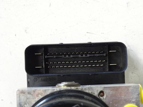 Used ABS pump ABS pump VOLVO V50 (545) 2.4 (140 hp) 25269097 25269097