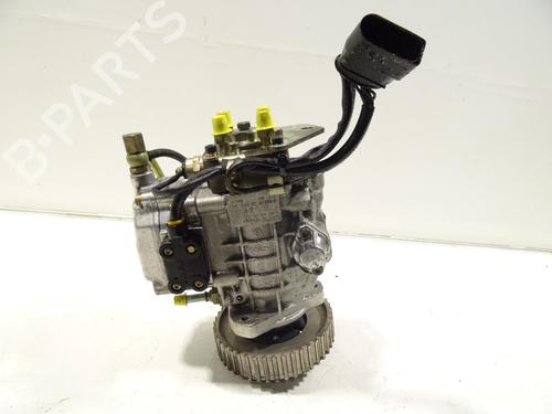 Used Injection pump VW GOLF IV (1J1) 1.9 TDI (90 hp) 30910857