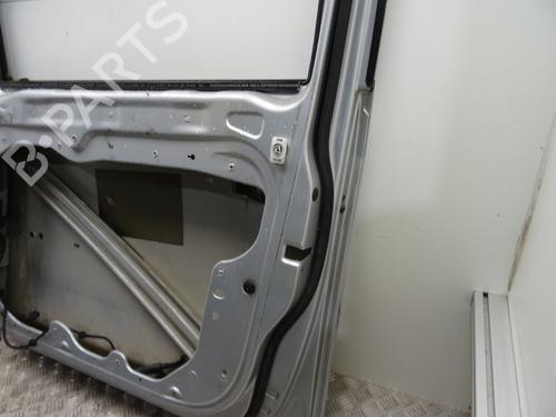 Used Right front door Right front door VW TOURAN (1T1, 1T2) 2.0 TDI (136 hp) 25726306 25726306