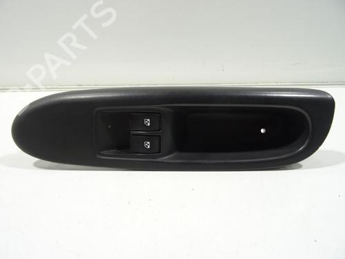 Used Left front window switch RENAULT CLIO II (BB_, CB_) 1.2 (BB0A, BB0F, BB10, BB1K, BB28, BB2D, BB2H, CB0A,... (58 hp) 28086447