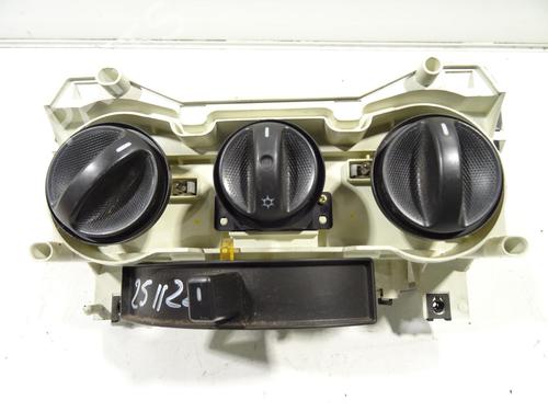 Used Climate control FIAT PUNTO (188_) 1.9 JTD (86 hp) 32185476