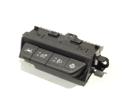 headlight-switch-renault-arkana-i-lcm_-ldn_-2019-27637077 main image