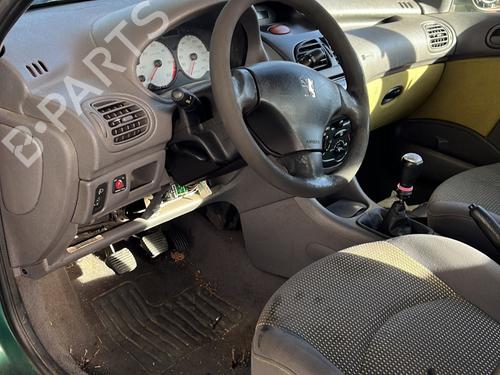 Left front window switch PEUGEOT 206 Hatchback (2A/C) 1.4 HDi eco 70 | BP31824572I27