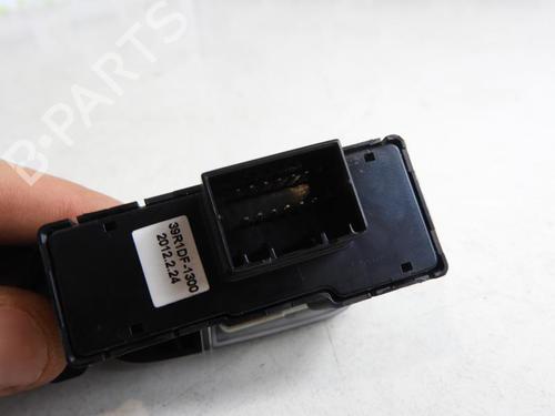 Used Switch Switch HYUNDAI i40 I (VF) 1.7 CRDi (136 hp) 22556054 22556054