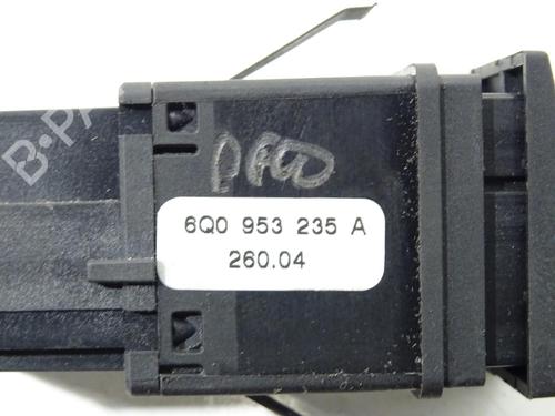 Used Warning switch Warning switch VW POLO IV (9N_, 9A_) 1.4 TDI (75 hp) 28415778 28415778