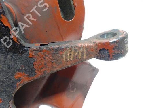 Used Right front steering knuckle Right front steering knuckle IVECO DAILY II Van 35-10 (15034111, 15034204, 15034211, 15034215, 15034217,... (103 hp) 40530184 40530184