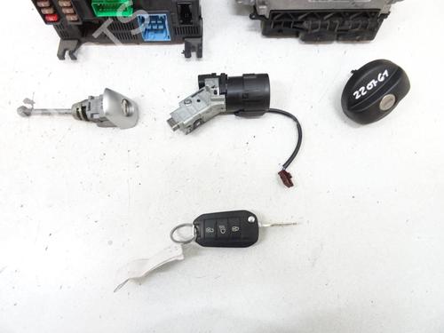 Used Electronic module Electronic module PEUGEOT 208 I (CA_, CC_) 1.4 HDi (68 hp) 21971600 21971600