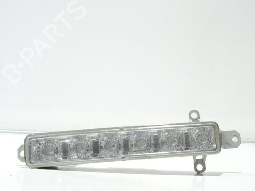 Feu diurne gauche PEUGEOT EXPERT Van (V_) 2.0 BlueHDi 150 (150 hp) 31610843