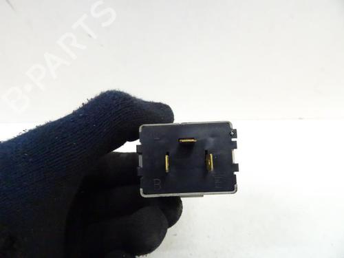 Used Electronic module Electronic module MITSUBISHI PAJERO II (V3_W, V2_W, V4_W, V5_W) [1990-2001] 20043008 20043008