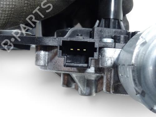 Used Rear wiper motor Rear wiper motor PEUGEOT 3008 II SUV (MC_, MR_, MJ_, M4_) 1.5 BlueHDi 130 (131 hp) 39228366 39228366