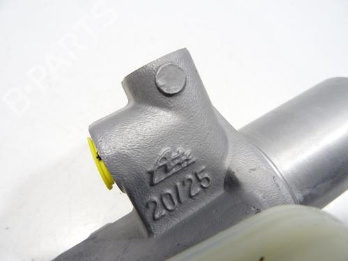 Brake master cylinder MERCEDES-BENZ C-CLASS (W204) C 220 CDI (204.008) | BP28218261M77 