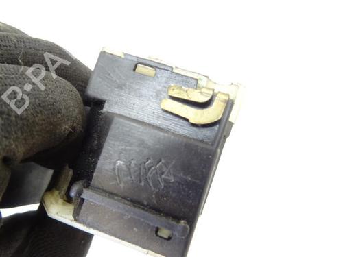 Used Steering column stalk Steering column stalk RENAULT MASTER II Van (FD) 2.8 dTI (FD0C, FD0F, FD2B, FD2F, FD3C, FD3F) (114 hp) 20044903 20044903