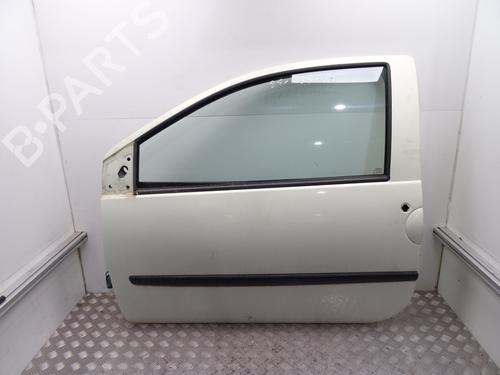 Used Left front door RENAULT TWINGO II (CN0_) 1.2 16V (CN04, CN0B) (75 hp) 28477324