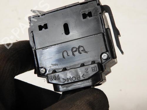 Used Steering column stalk Steering column stalk MITSUBISHI PAJERO II (V3_W, V2_W, V4_W, V5_W) 2.5 TD 4WD (V24W) (99 hp) 22918361 22918361