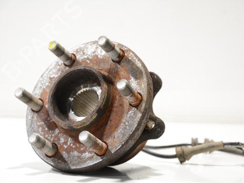 Fusee rechts voor NISSAN NAVARA NP300 (D40) 2.5 dCi 4WD (171 hp) 31669783