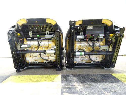 Used Seats set Seats set CITROËN C5 III (RD_) 3.0 HDi 240 (RDX8CA) (241 hp) 28074517 28074517