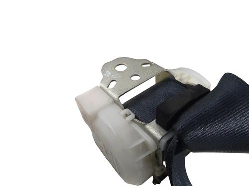 Sikkerhedssele bag midten Sikkerhedssele bag midten TOYOTA YARIS (_P9_) 1.4 D-4D (NLP90_, NLP90R) (90 hp) 35888899 35888899