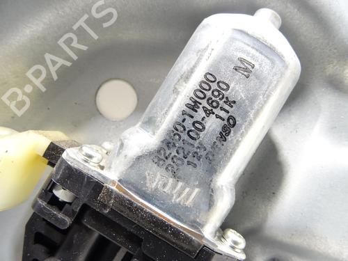 Front right window mechanism KIA SOUL I (AM) 1.6 CRDi 128 | BP29896114C23