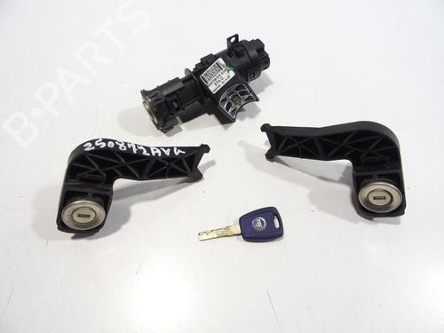 Used Ignition barrel FIAT STILO Multi Wagon (192_) 1.9 D Multijet (120 hp) 28908434