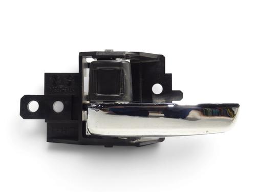 Used Front left interior door handle Front left interior door handle PEUGEOT 4008 1.6 HDi AWC (114 hp) 39728773 39728773