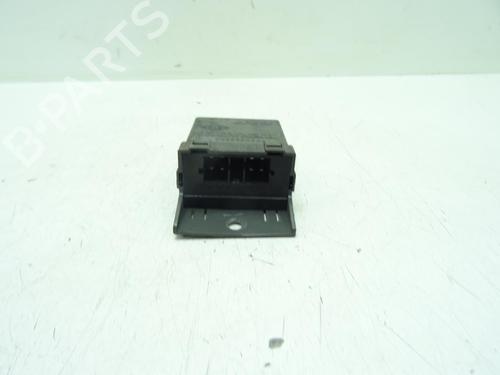Used Electronic module RENAULT TRAFIC II Van (FL) 1.9 dCi 80 (FL0B) (82 hp) 32671284