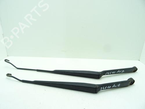Used Front windshield wiper arm NISSAN X-TRAIL I (T30) 2.2 Di 4x4 (114 hp) 29490134