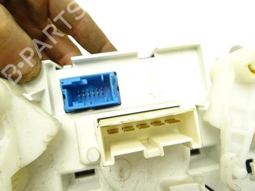Used Climate control Climate control 37652315 37652315