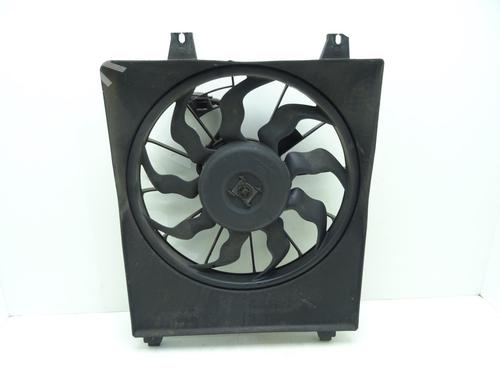 Used Radiator fan HYUNDAI SANTA FÉ II (CM) 2.2 CRDi GLS 4x4 (150 hp) 31993684