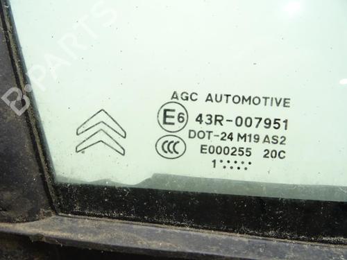 Front right quarter glass CITROËN C3 II (SC_) 1.6 HDi | BP26936738C112