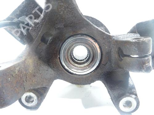 Used Right front steering knuckle Right front steering knuckle MERCEDES-BENZ V-CLASS (638/2) V 220 CDI (638.294) (122 hp) 32725435 32725435