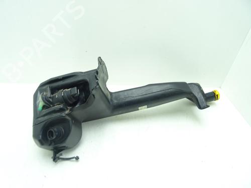 Used Windscreen washer tank Windscreen washer tank OPEL ZAFIRA / ZAFIRA FAMILY B (A05) 1.9 CDTI (M75) (120 hp) 33828924 33828924