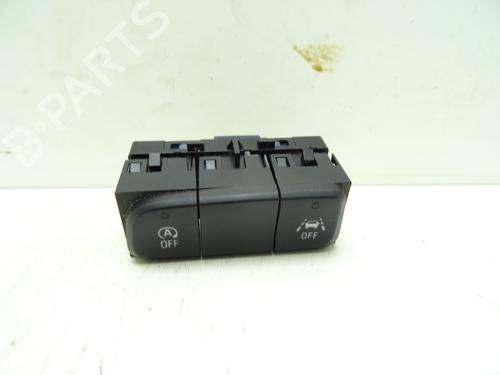 Used Switch OPEL CORSA F (P2JO) 1.2 (68) (101 hp) 28140340