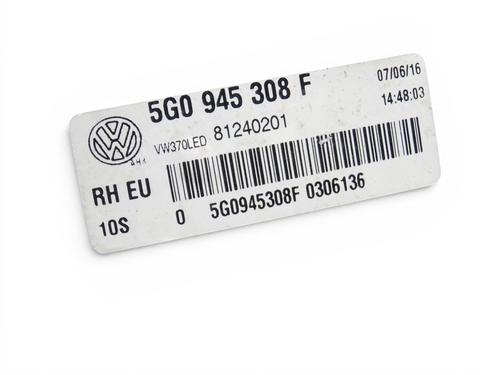 right-tailgate-light-vw-golf-vii-5g1-bq1-be1-be2-2012-2013-2014-2015-2016-2017-2018-2019-2020-2021-37067666 main image