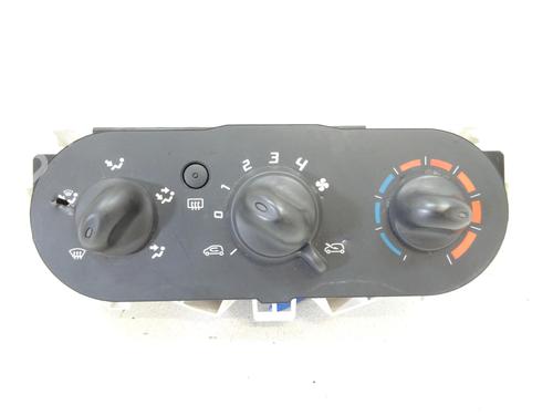 Climate control RENAULT TWINGO II (CN0_) | BP21970469I5 - Image 2