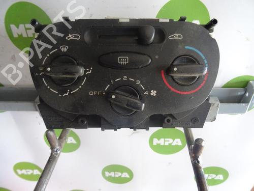Used Climate control PEUGEOT 206 Hatchback (2A/C) 1.4 i (75 hp) 21964455