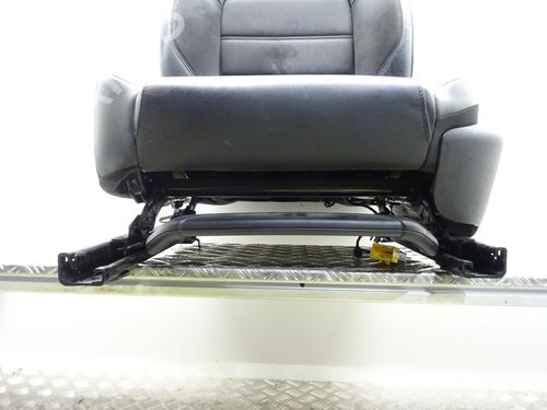 Left front seat CITROËN DS5 2.0 HDi 165 | BP24498445C15 - Image 3