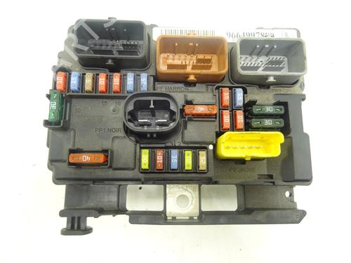 Used Fuse box Fuse box CITROËN C2 (JM_) 1.1 (60 hp) 28187272 28187272