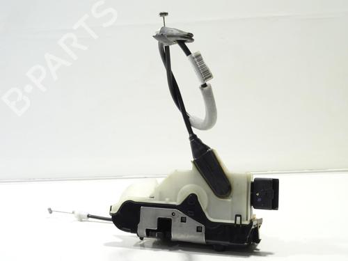Front left lock PEUGEOT 2008 I (CU_) 1.2 THP 110 / PureTech 110 | BP24883237C98 