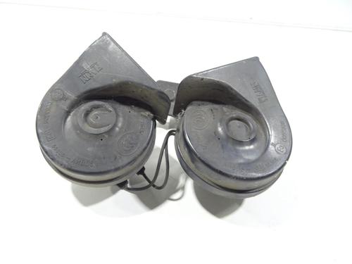 horn-toyota-rav-4-ii-_a2_-2000-2001-2002-2003-2004-2005-26027708 main image