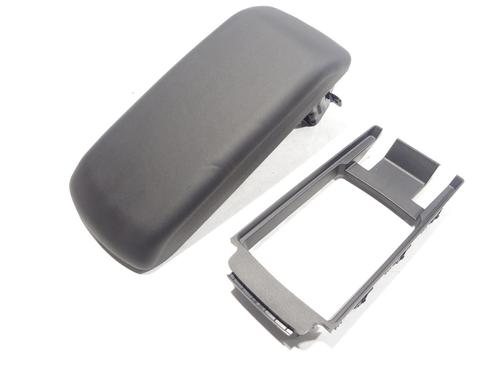 Used Armrest / Center console CITROËN C4 III (BA_, BB_, BC_) 1.2 Hybrid 136 (BAHPYJ) (136 hp) 29481270