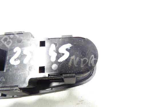 Used Left front window switch Left front window switch 30888681 30888681