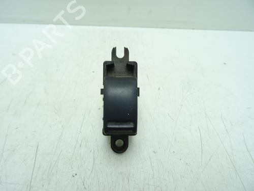 Used Right front window switch NISSAN X-TRAIL I (T30) 2.2 Di 4x4 (114 hp) 29634579