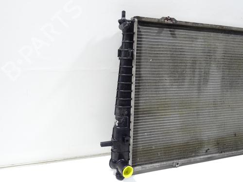 Used Water radiator Water radiator HYUNDAI TUCSON (JM) 2.0 CRDi All-wheel Drive (113 hp) 21776658 21776658