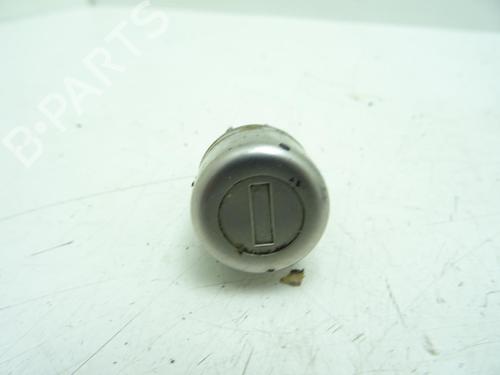 Ratlås/Tændingslås Ratlås/Tændingslås DACIA LODGY (JS_) 1.2 TCe (JSAY, JSM0) (115 hp) 33946646 33946646