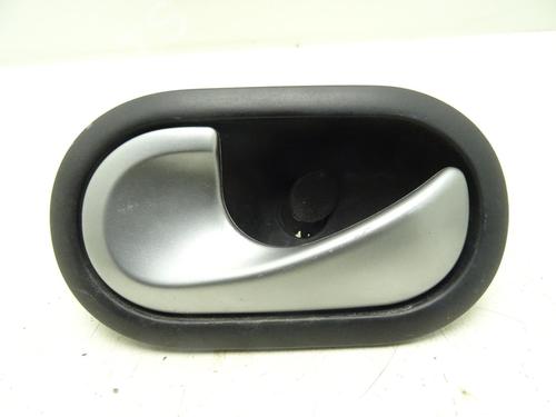 Used Front left interior door handle RENAULT KANGOO / GRAND KANGOO II (KW0/1_) 1.5 dCi 90 (KW05, KW08, KW0G, KW11) (90 hp) 30948461
